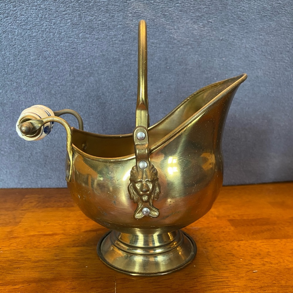 **SOLD**SOLD**SOLD**SOLD**Vintage brass coal ash scuttle, fireplace bucket